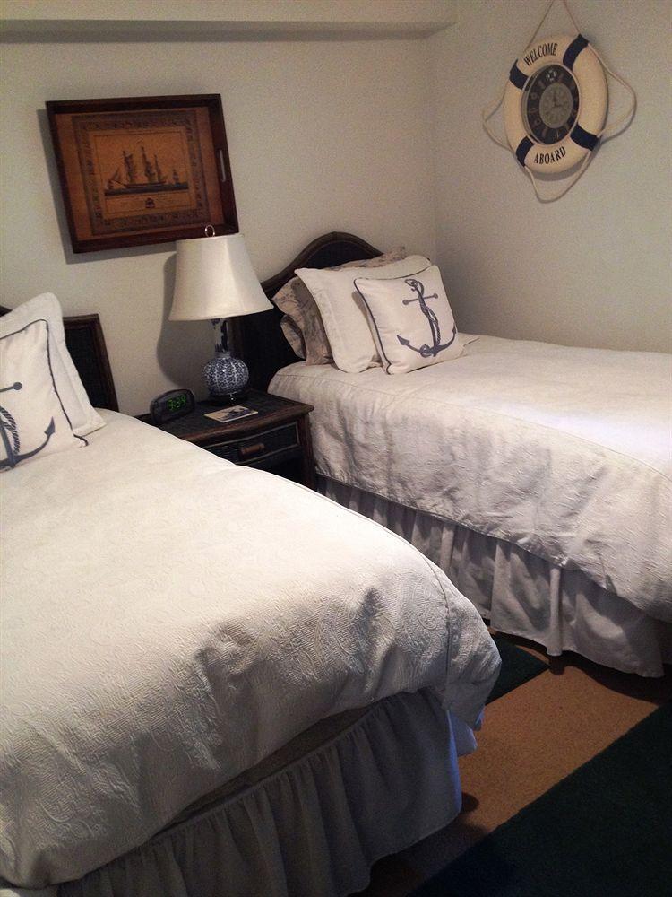The Stone Hedge Bed And Breakfast Ричмонд Экстерьер фото
