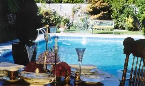 The Stone Hedge Bed And Breakfast Ричмонд Экстерьер фото